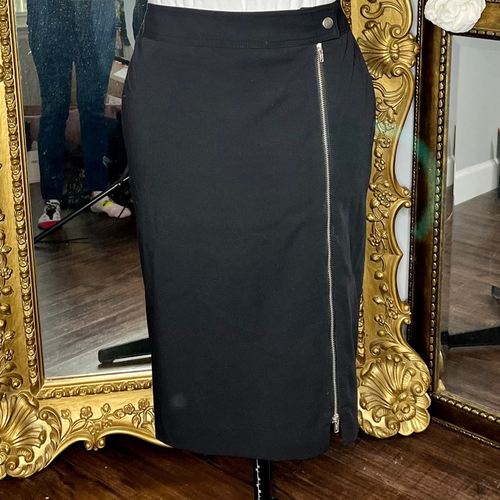 Apostrophe Zipper A-Line Black Business Skirt
